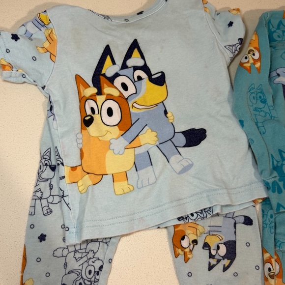 Bluey 4 Piece Pajama Set Lot 2T Unisex Girls or Boys - Picture 2 of 3